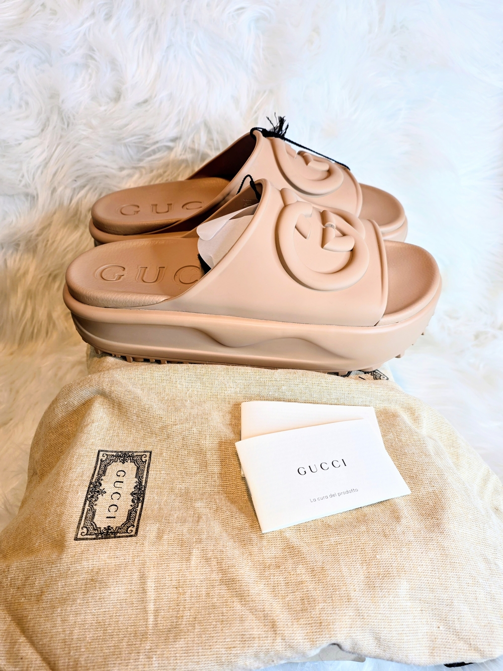 Gucci GG Tan Soft Rubber Logo Slide Sandals NWT Full Inclusion Size 41  $790 - Picture 6 of 11